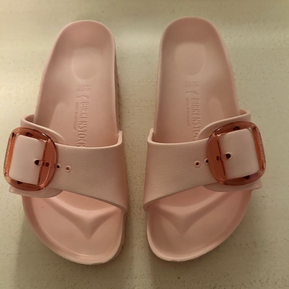 Birkenstock Women's Light Pink Sandals